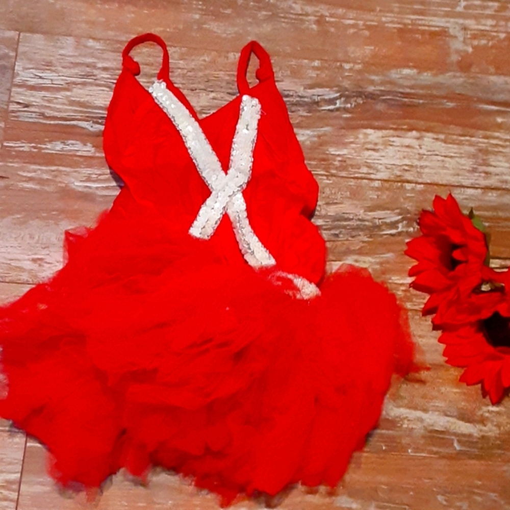 Play dress size small